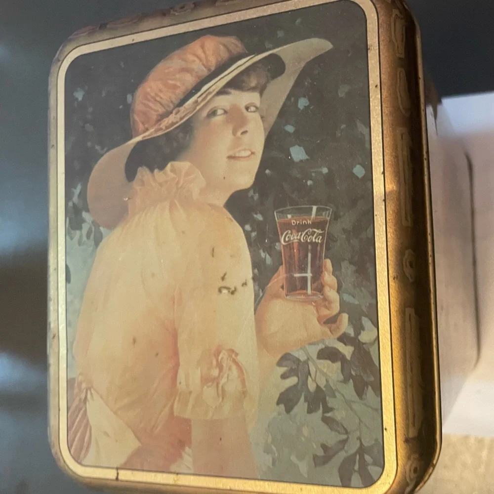 Vintage Tin with Lady Illustration ladies home journal